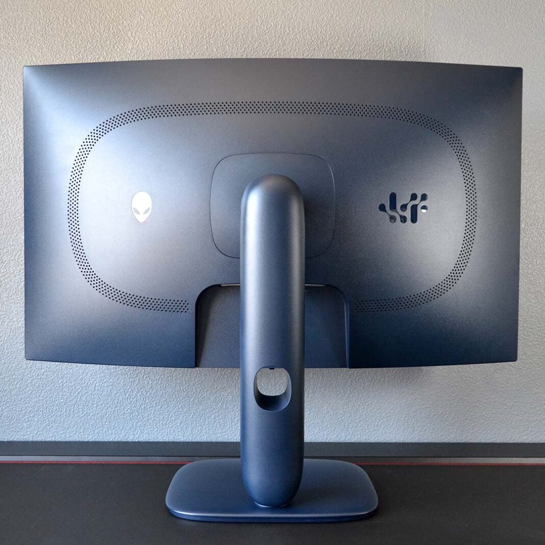 Alienware AW3226DM review: a surprisingly bright and responsive VA ...