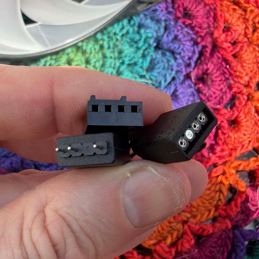 Arctic Freezer 36-S ARGN fan 4-pin PWM cable, RGB plug and passthrough