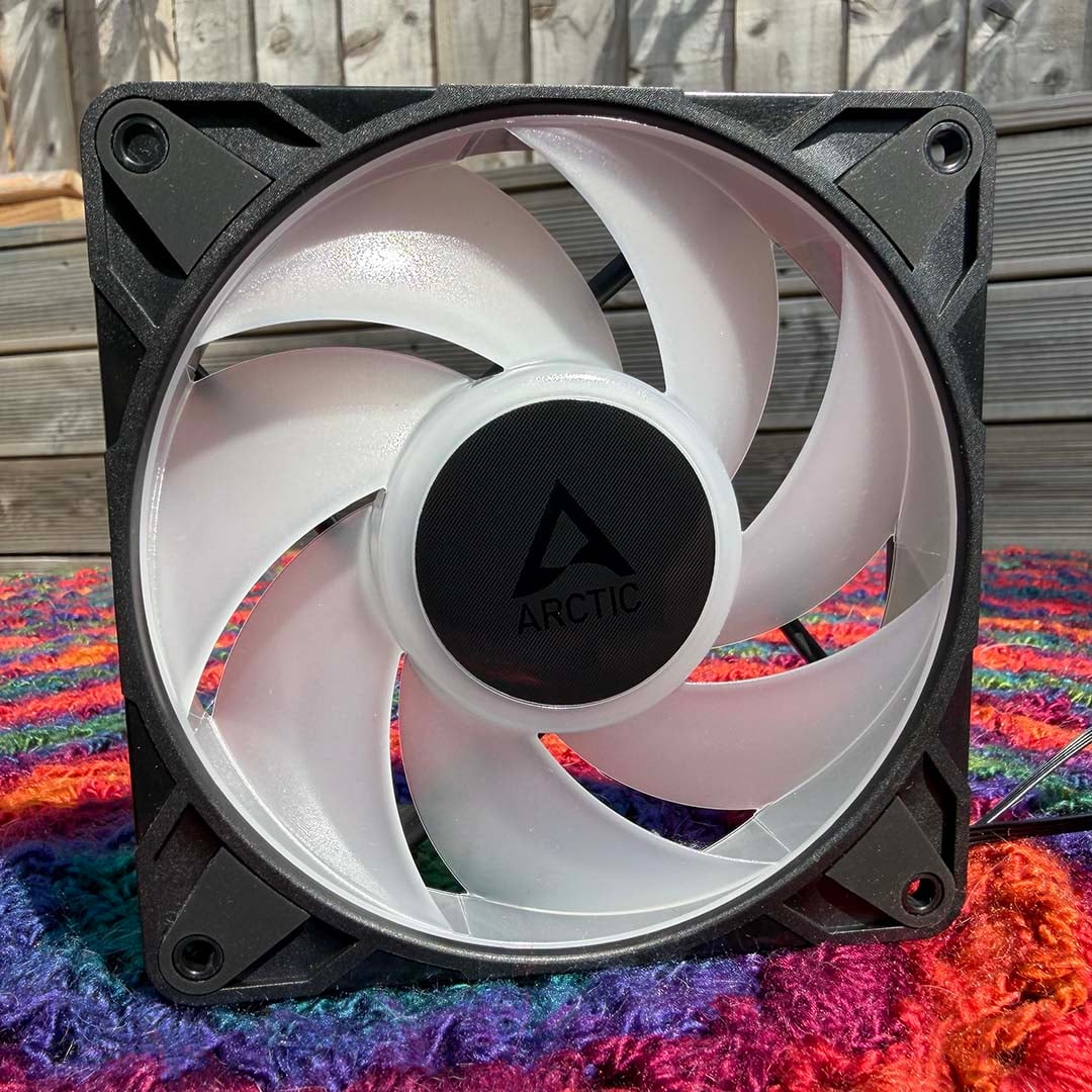 Arctic Freezer 36-S ARGB fan