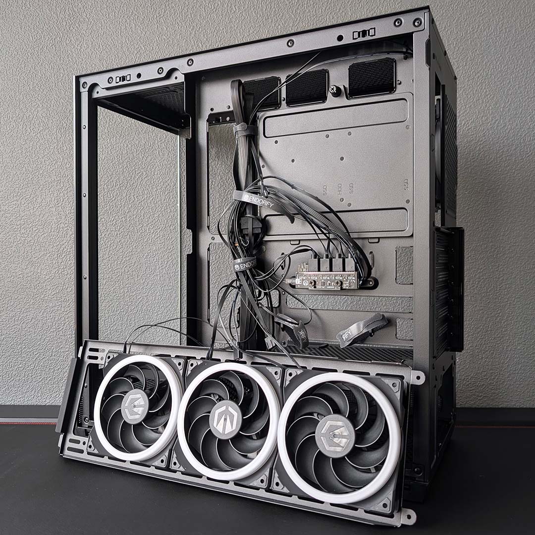 A trio of reverse-blade Corona 120mm fans, outside the Fishtank Corona 6000.