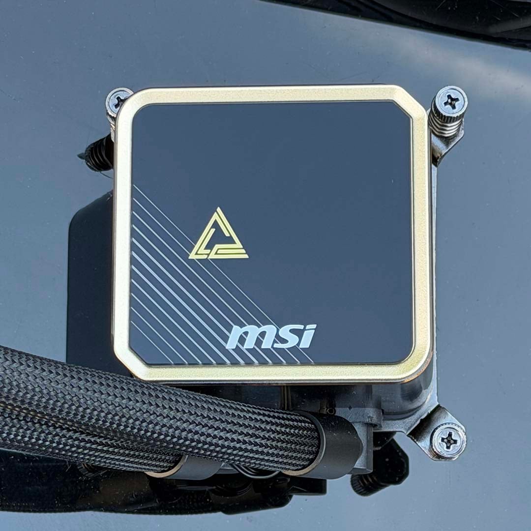 MSI MEG CoreLiquid E15 360 standard pump cap
