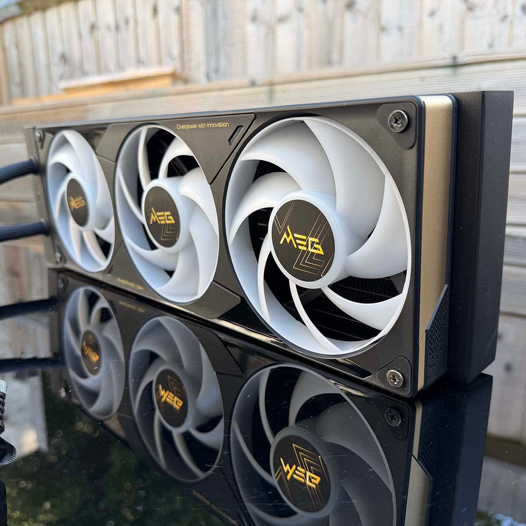 MSI MEG CoreLiquid E15 360 radiator