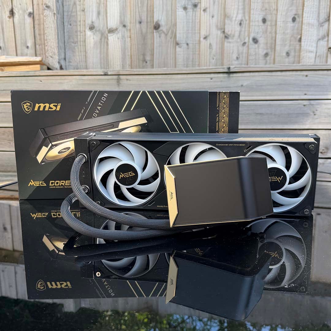 MSI MEG CoreLiquid E15 360 with box