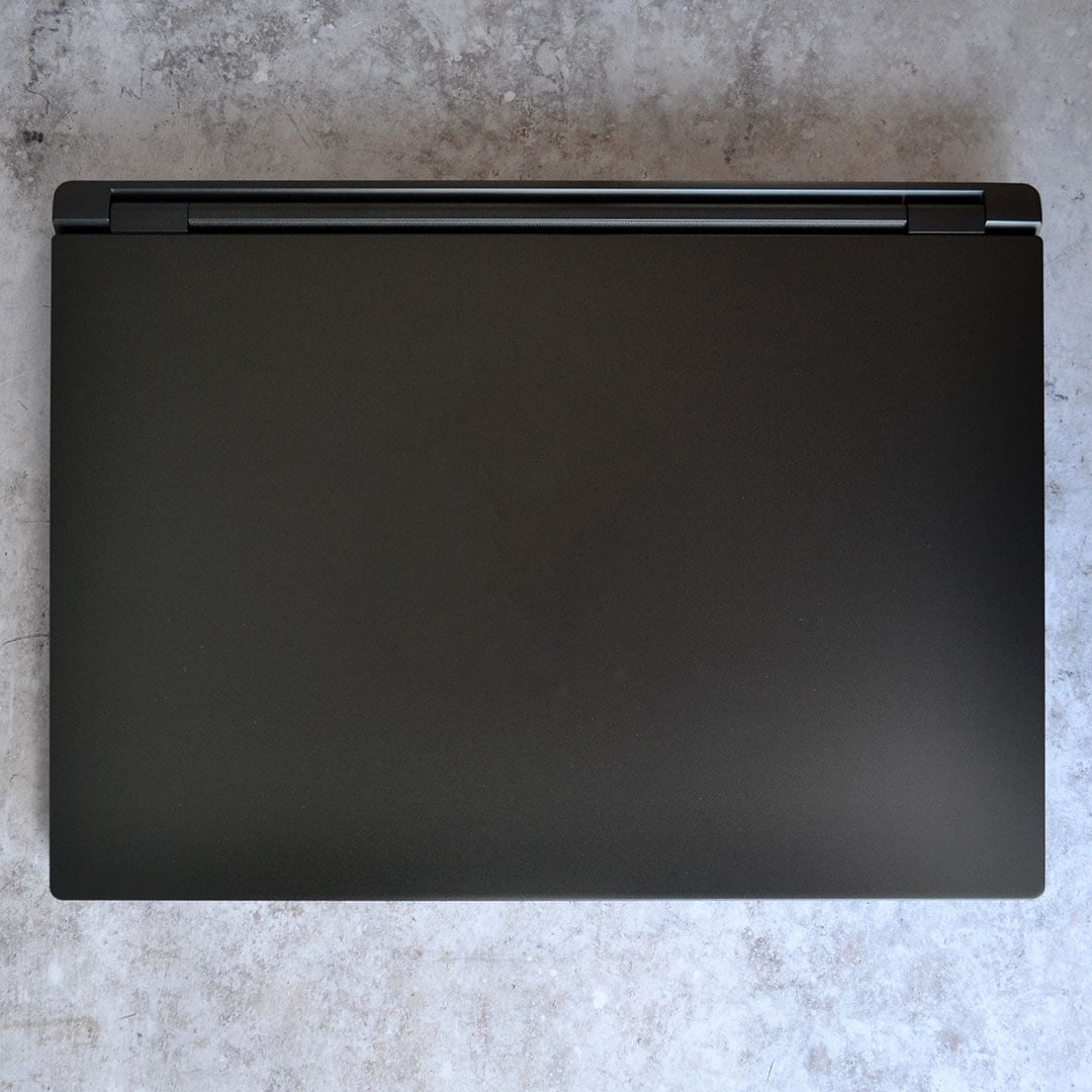 The PCSpecialist Ionico 18's top side.