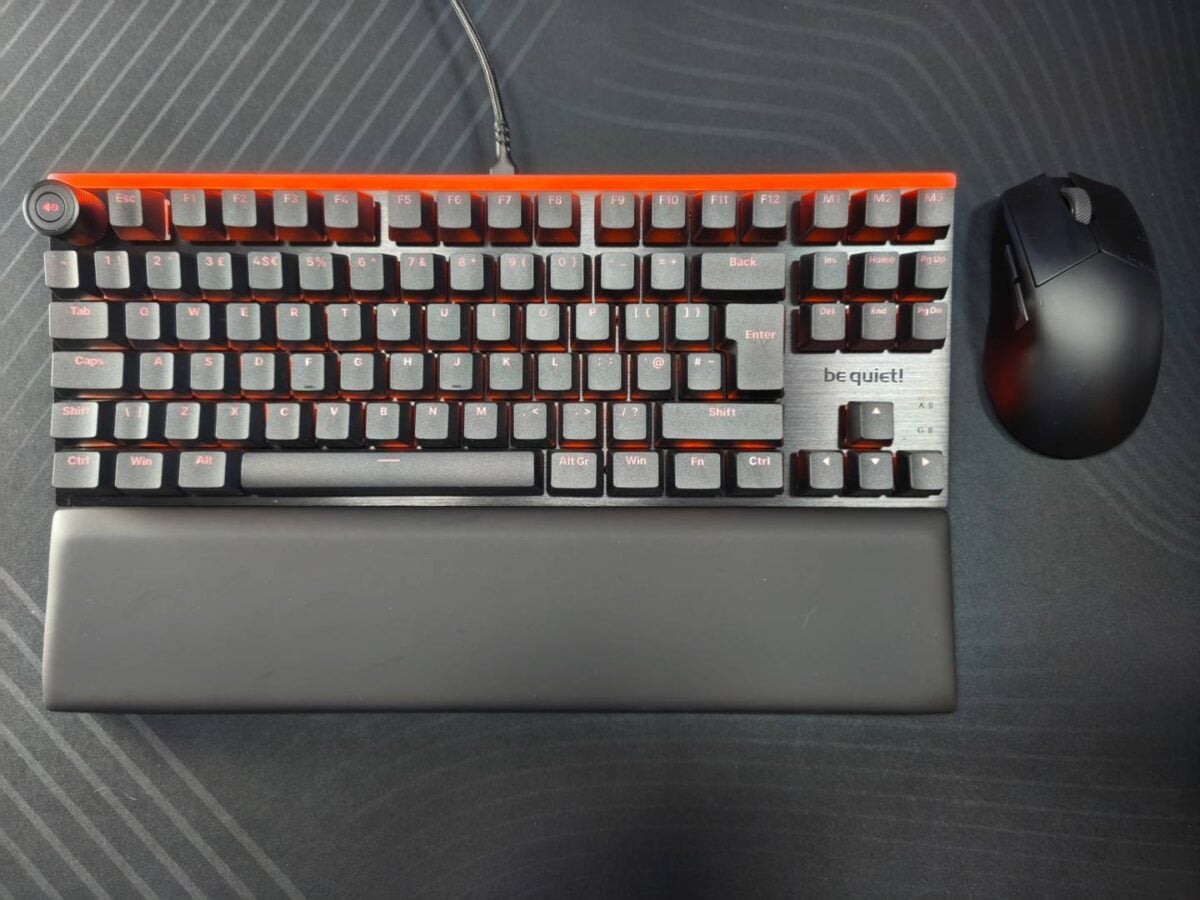 be quiet Light Mount TKL - with mouse.