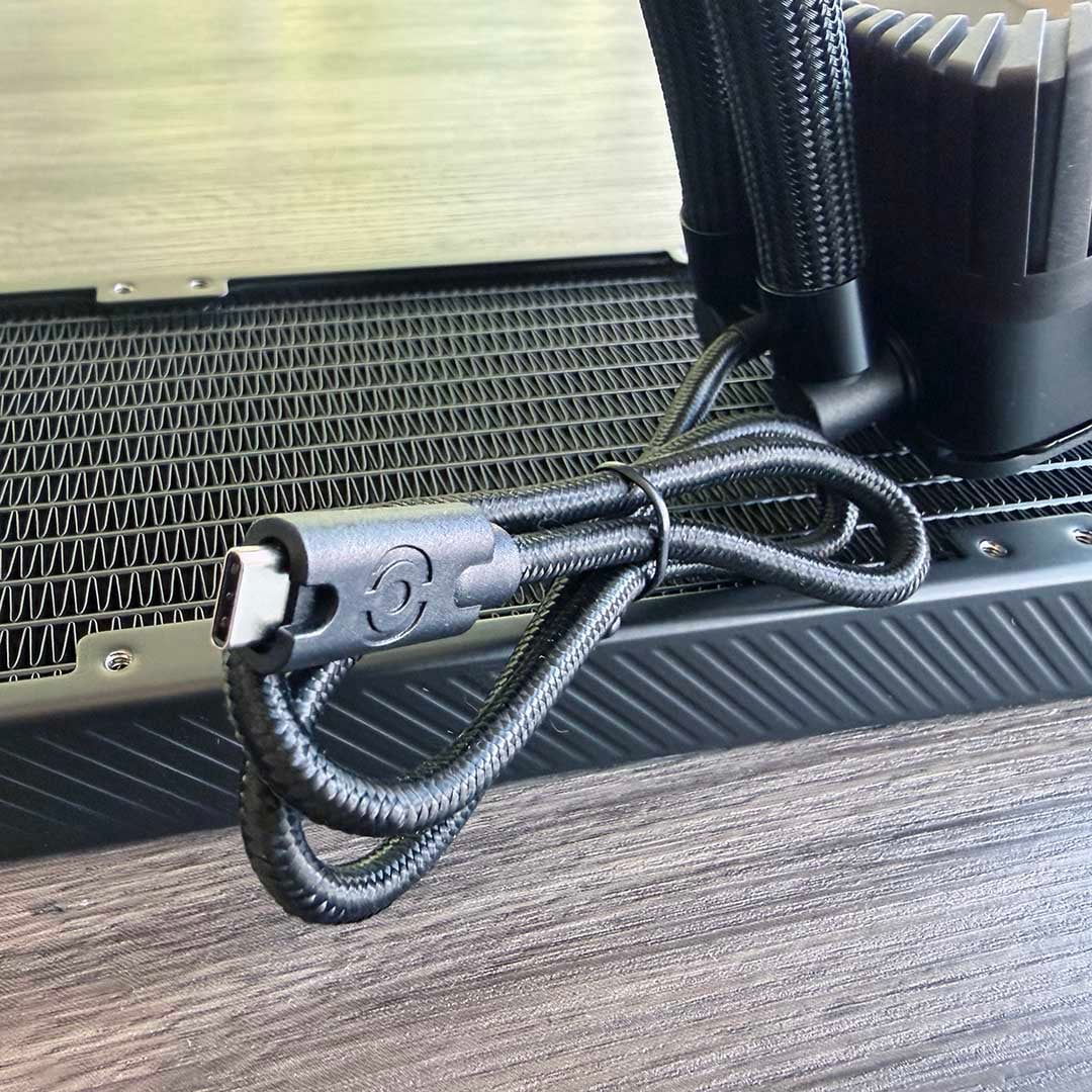 be quiet! Light Loop IO USB-C cable on pump
