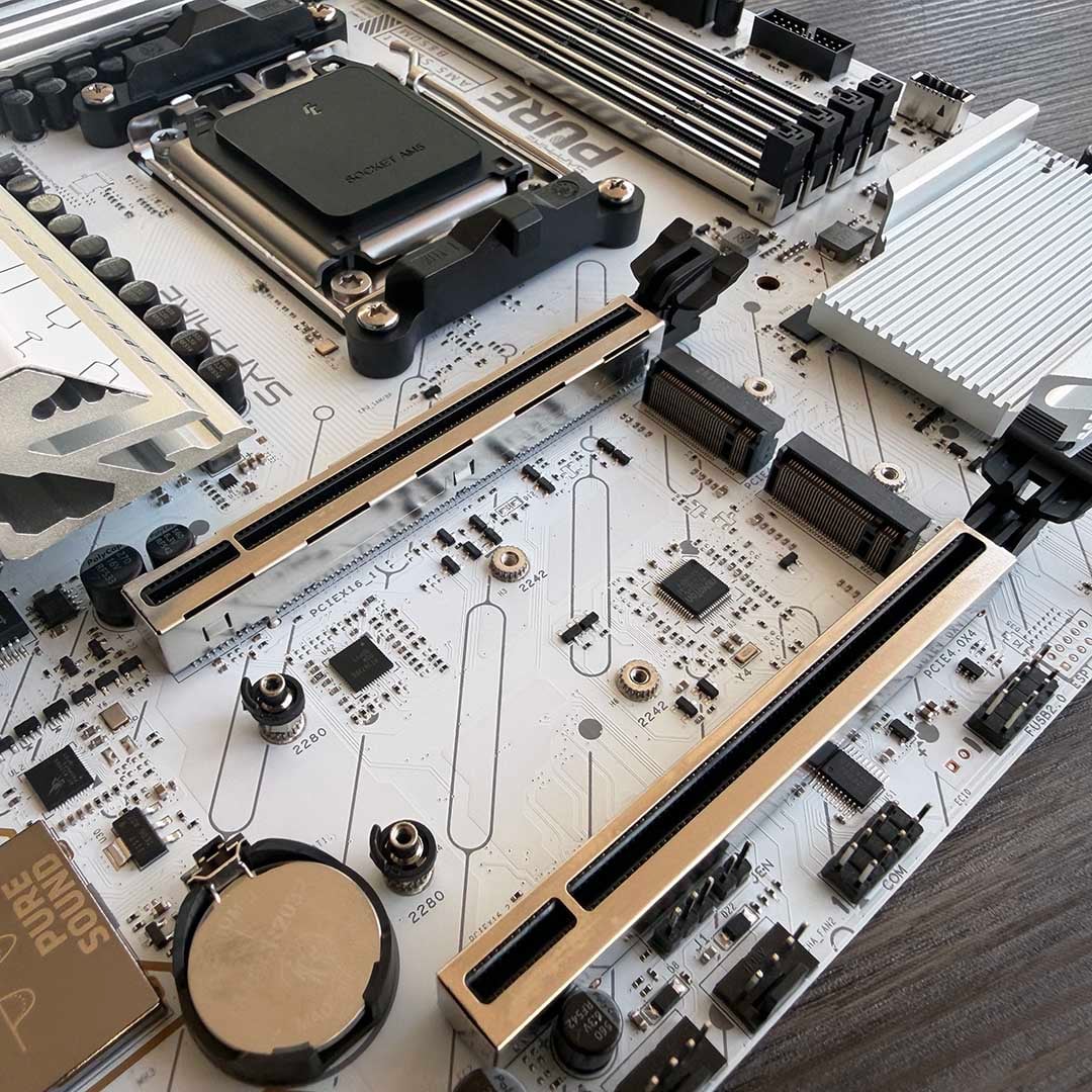 Sapphire Pure B850M M.2 slots