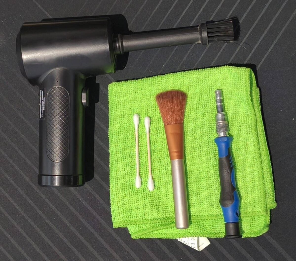How to clean your PC - tools.