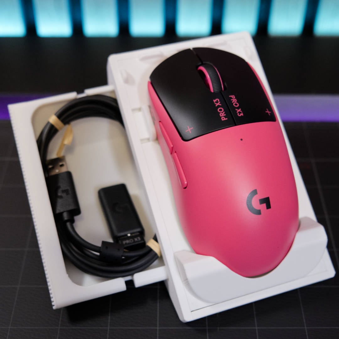 Logitech G Pro X3 Superstrike on stand