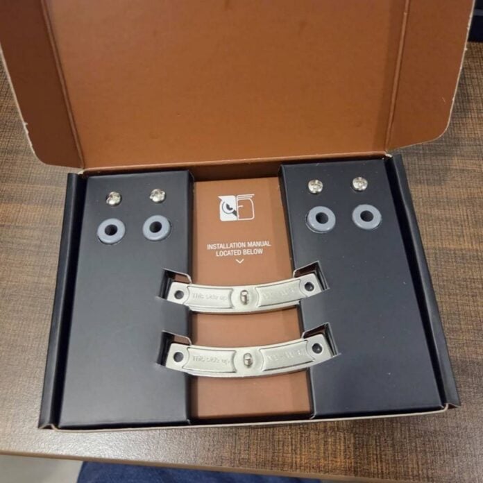 Noctua cooler mounting kit.