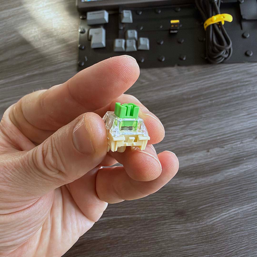 Ducky Shush Green tactile switch open