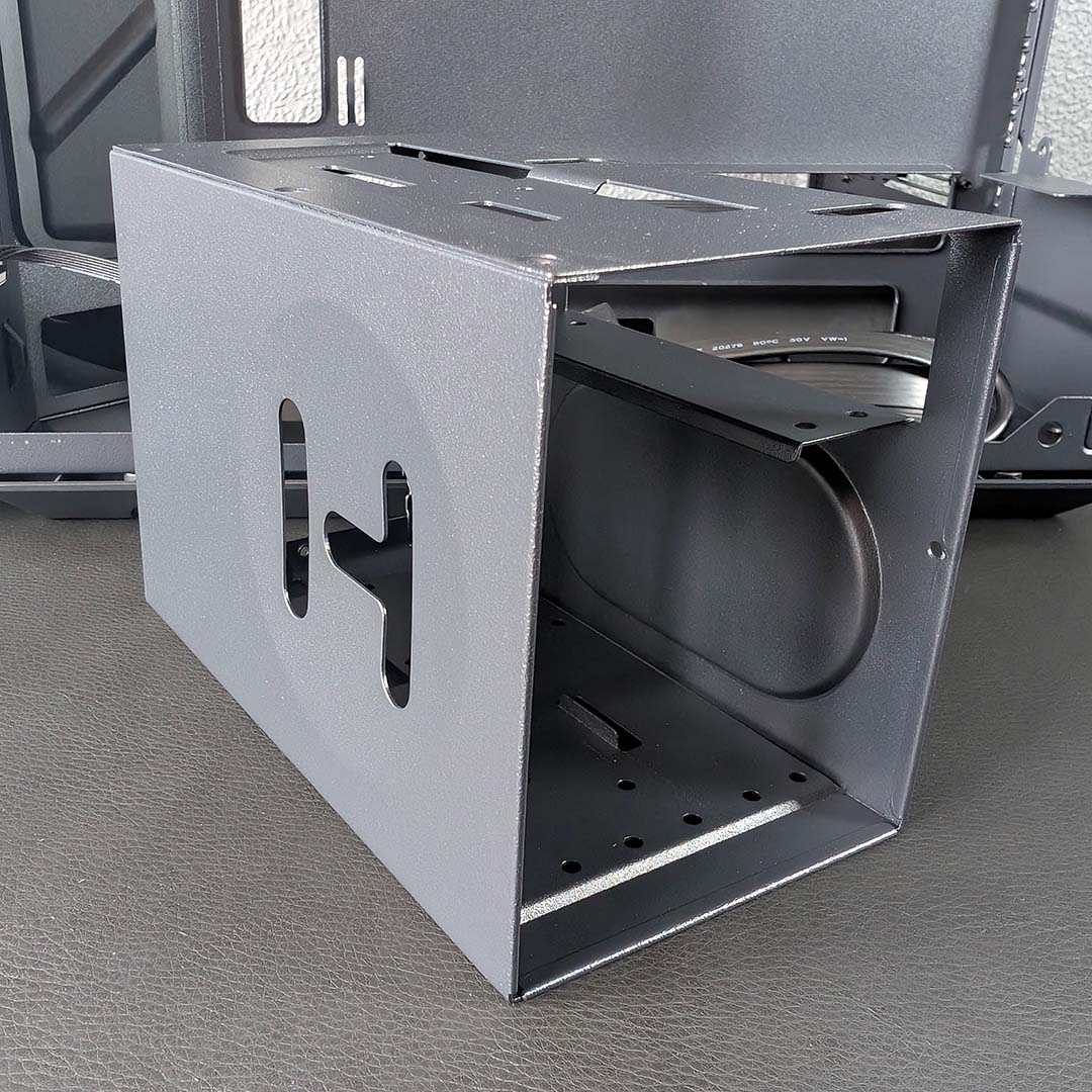 The 2.5/3.5in caddy for the Hyte Y50 RGB.