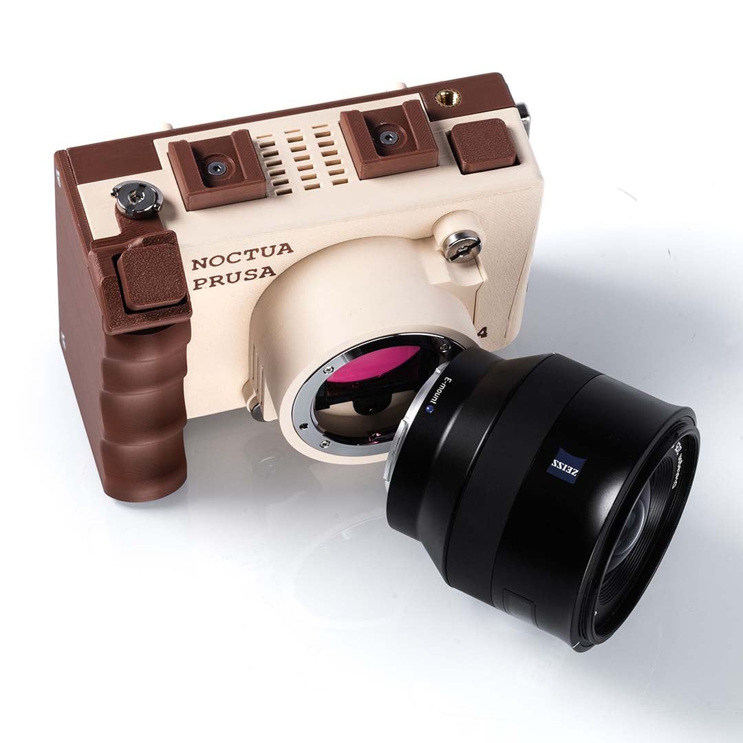 Noctua CAIM1 with lens being swapped out