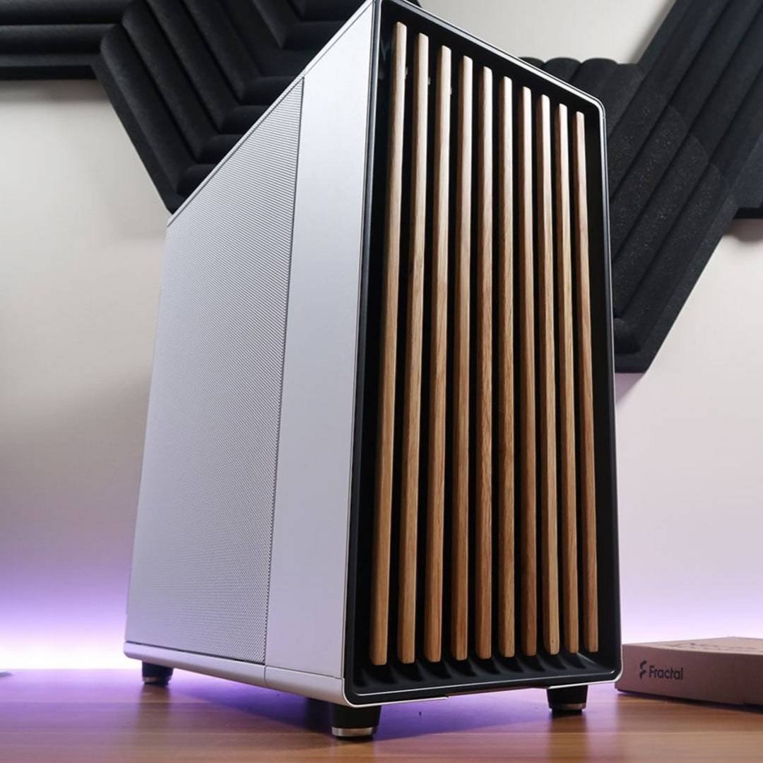 Fractal Design North.