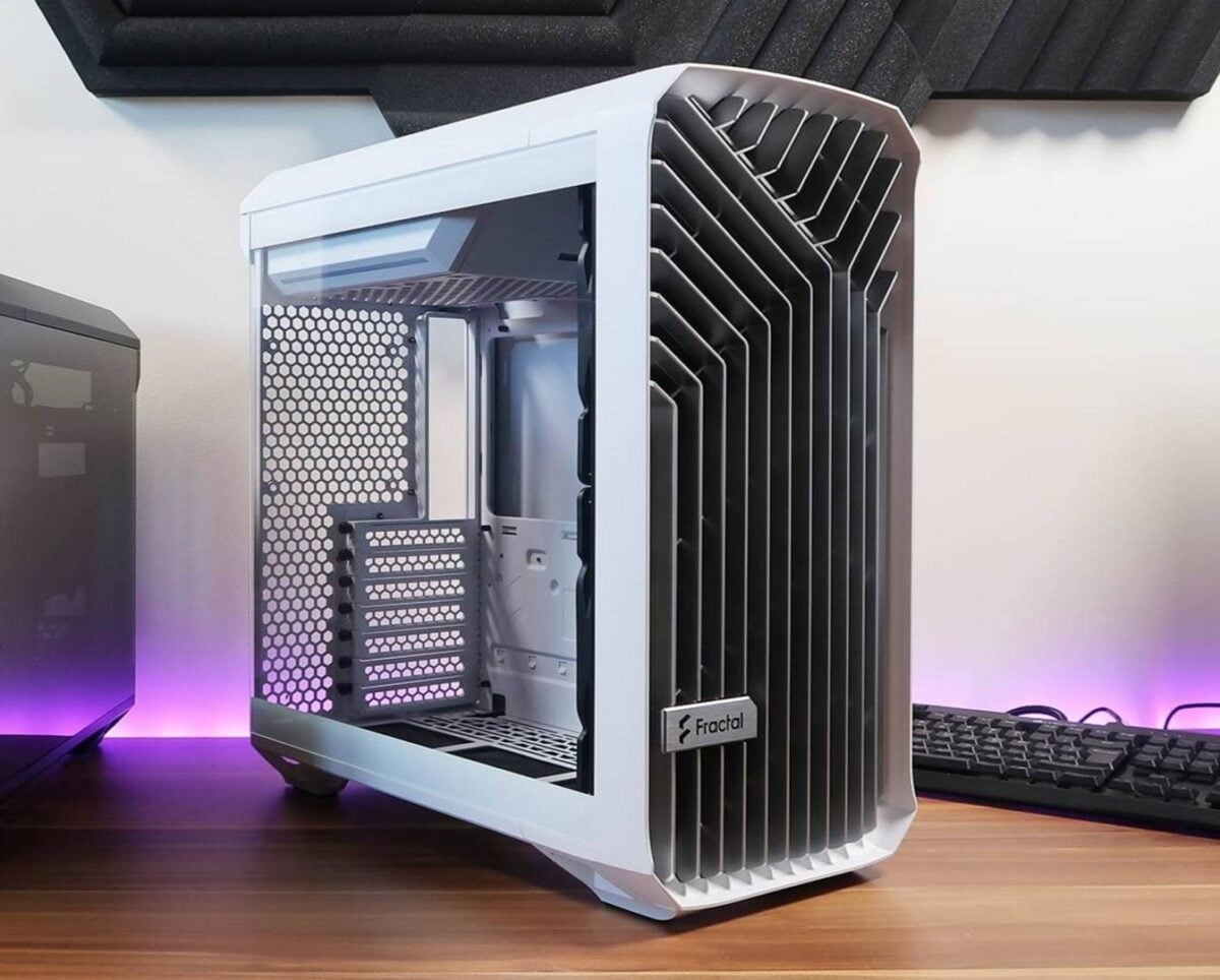 Fractal Design Torrent Compact.