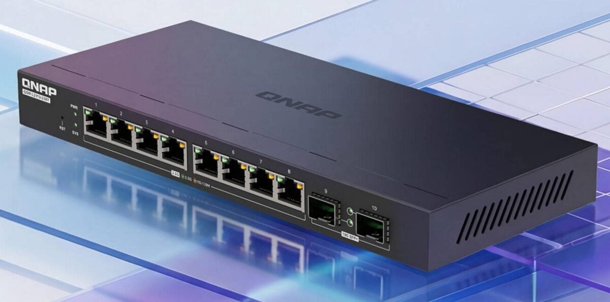 QNAP QSW-L2110-2S8T.