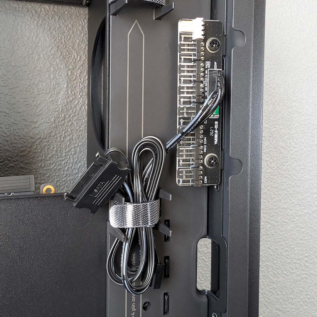 A close-up of the PWM fan hub in the HAVN HS 360 VGPU.