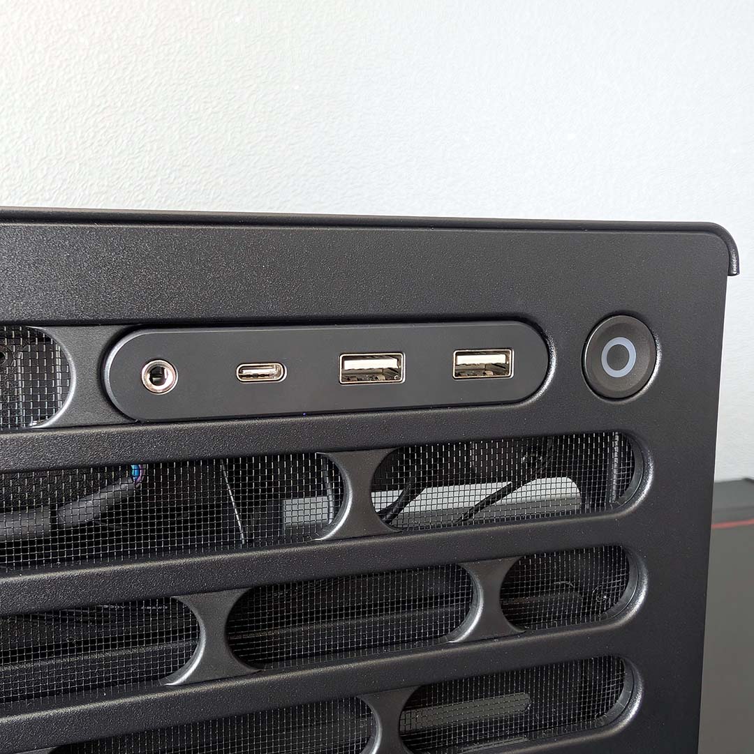 A close up of the HAVN HS 360 VGPU's ports and power button.