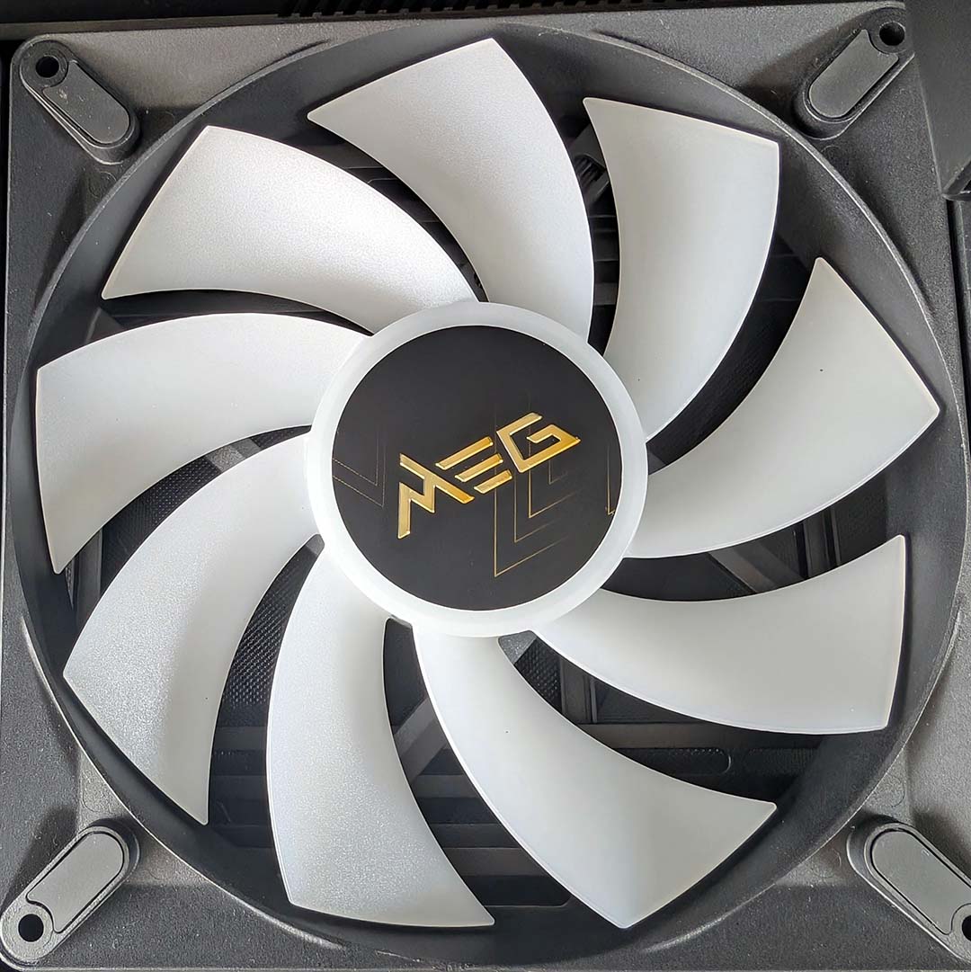 A close-up of one the fans inside the MSI MEG Maestro 900R.