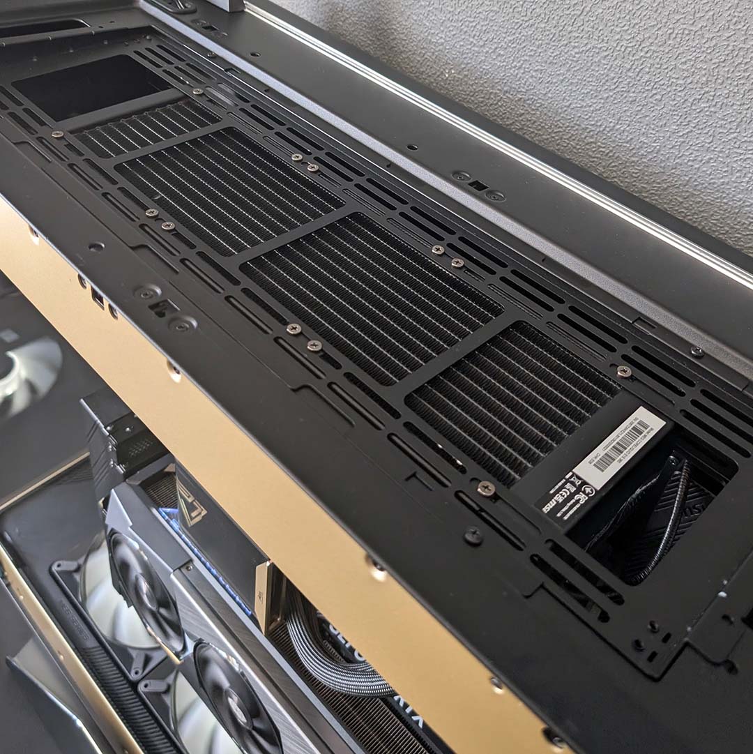 A 360mm radiator installed in the top panel of the MSI MEG Maestro 900R.