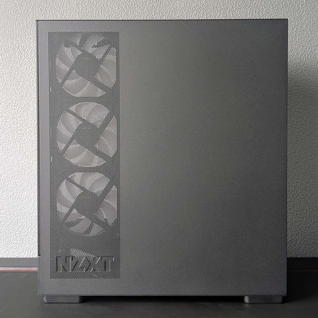 A side view of the NZXT S5 RGB's rear chamber, metal side panel on.