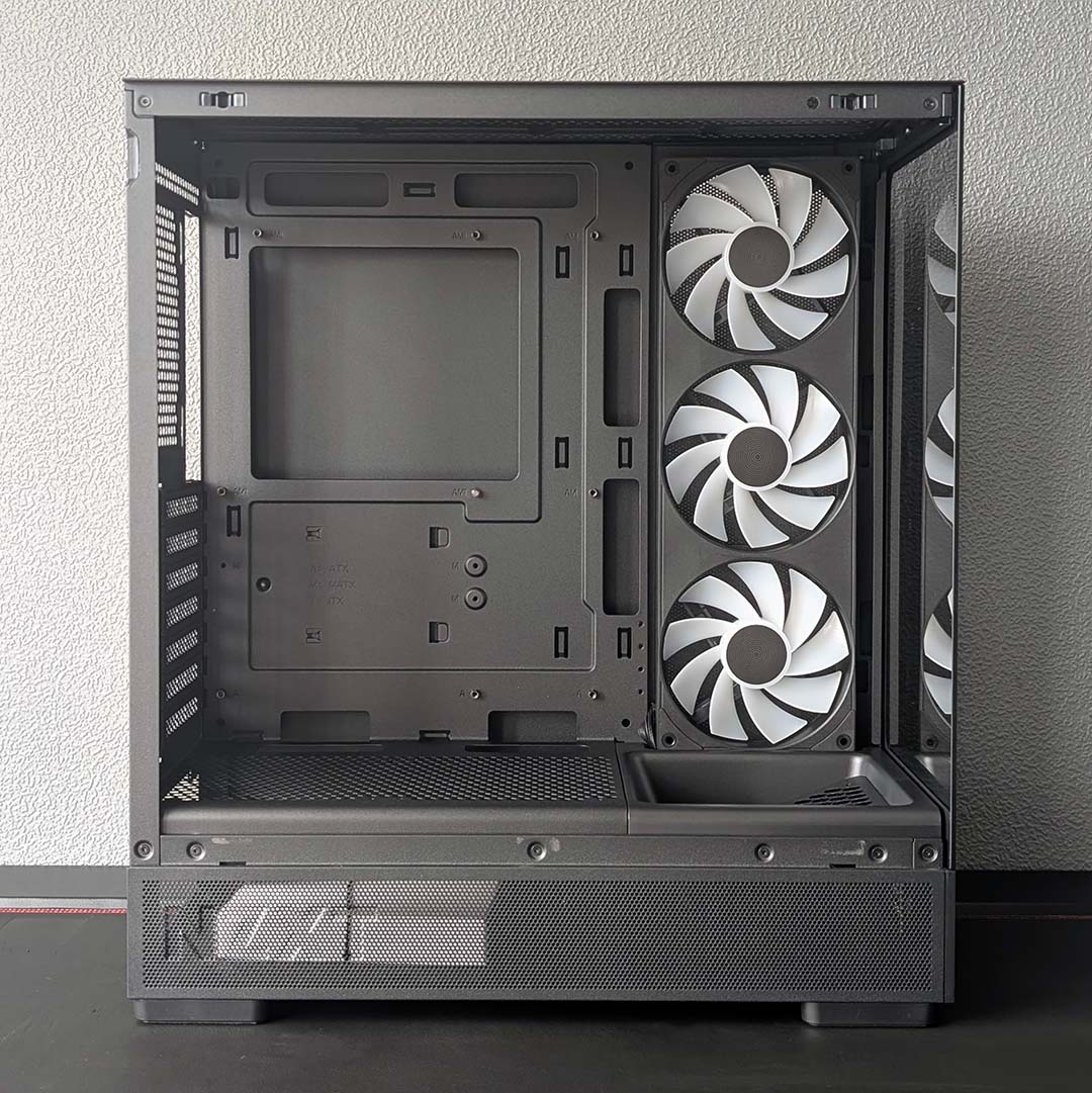 A side view of the NZXT S5 RGB's main chamber, tempered glass side panel removed.